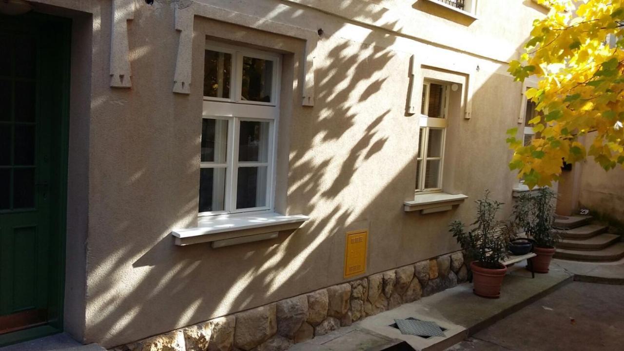 Studio apartment - Green door Zagreb Buitenkant foto